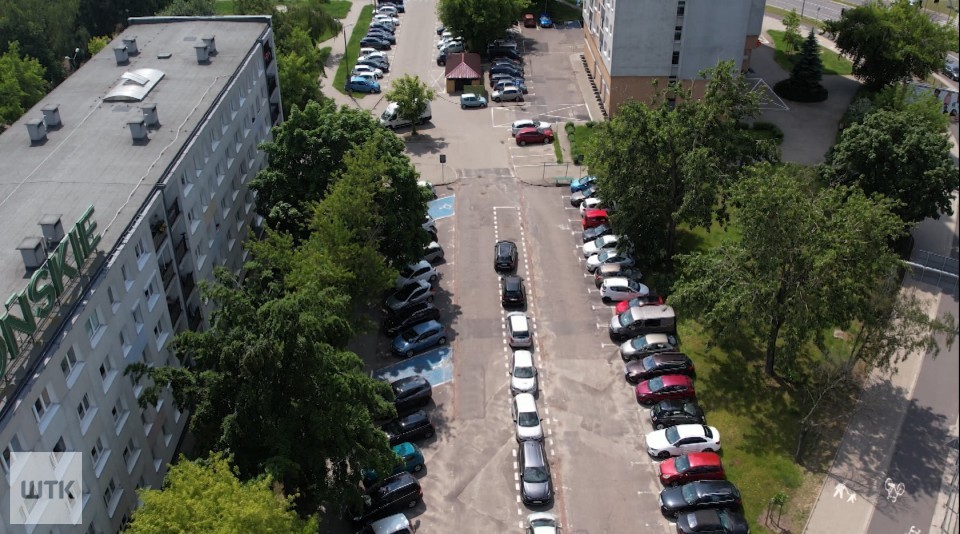Problem z parkowaniem na poznańskich Ratajach. Rozwiązanie Spółdzielni nie każdemu przypada do gustu