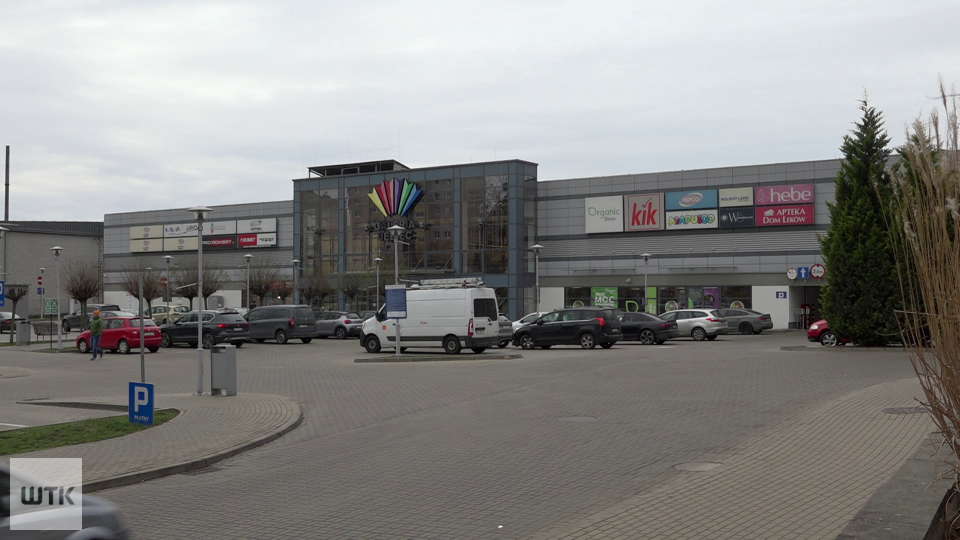 Galeria do wyburzenia, w zamian bardzo wysokie bloki? Mieszkańcy Dębca i urzędnicy są na nie