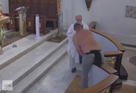 Pójdzie do więzienia? Nowe fakty w sprawie ataku na księdza