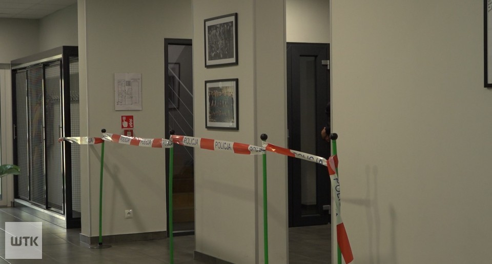 Zabił z zazdrości? Makabryczne odkrycie w wolsztyńskim hotelu