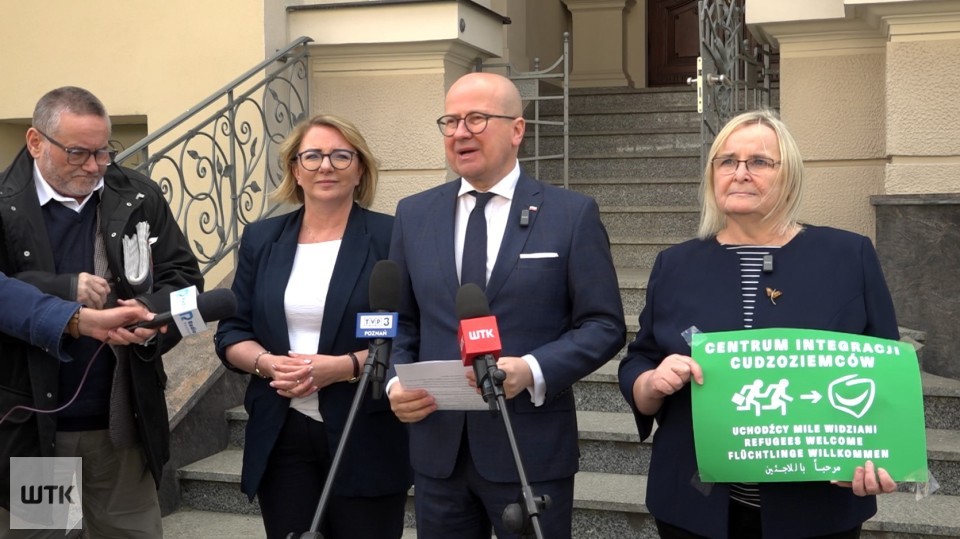 "Otworzyli" Centrum Integracji Cudzoziemców, ale... u konkurencji. W tle spór o pakt migracyjny