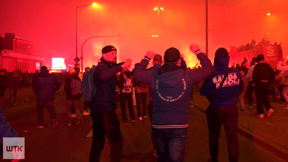Bezpieczna mistrzowska feta. Świętowało blisko 20 tysięcy osób